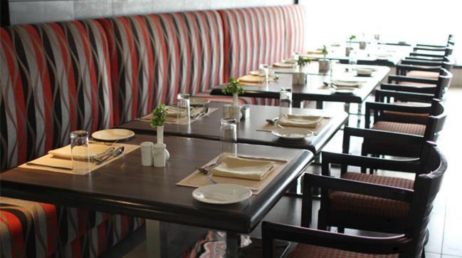 Savoy Suites Manesar Gurgaon Ngoại thất bức ảnh