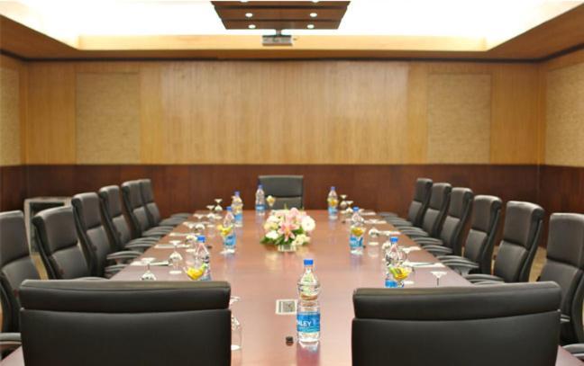Savoy Suites Manesar Gurgaon Ngoại thất bức ảnh