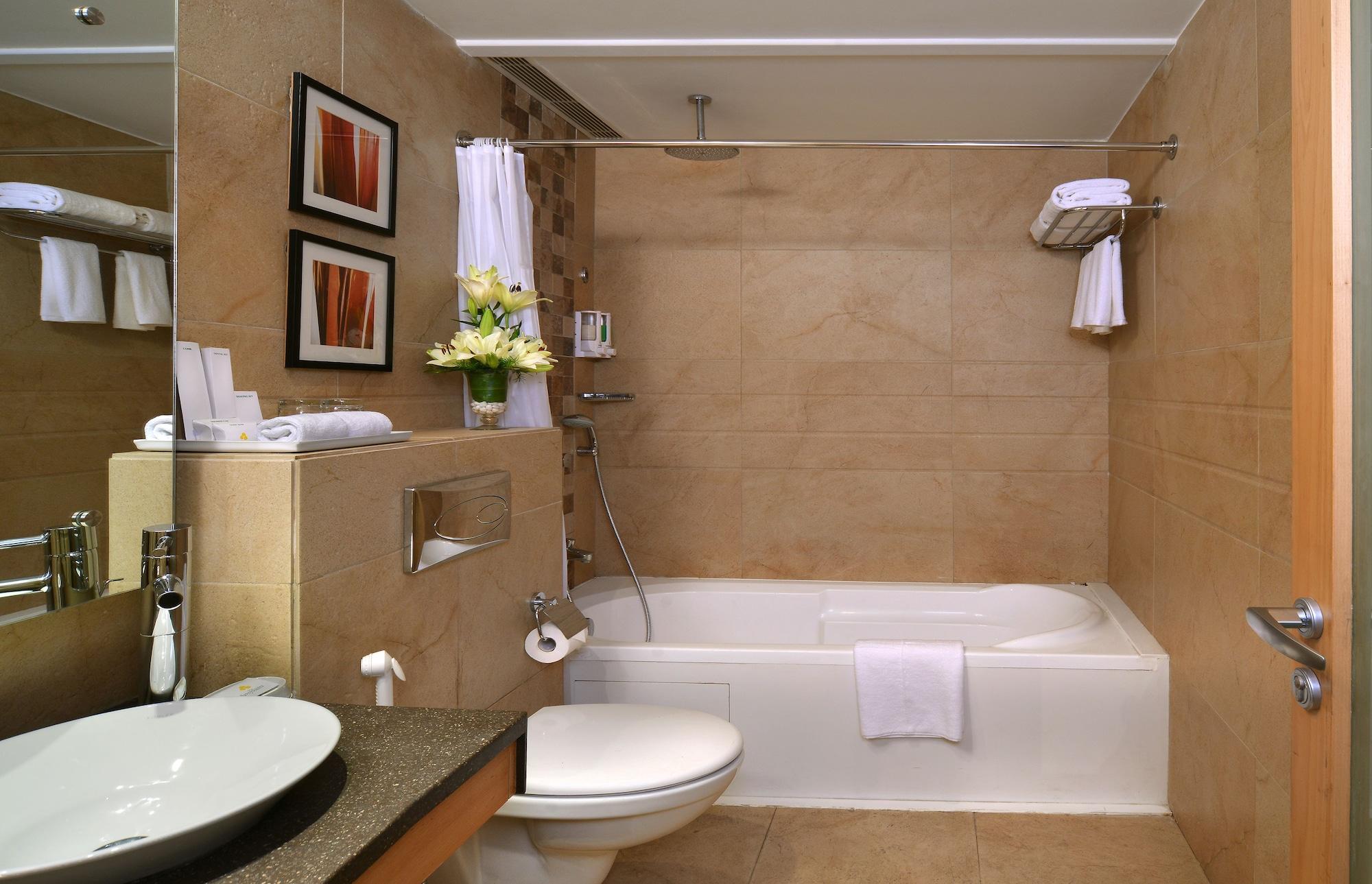 Savoy Suites Manesar Gurgaon Ngoại thất bức ảnh
