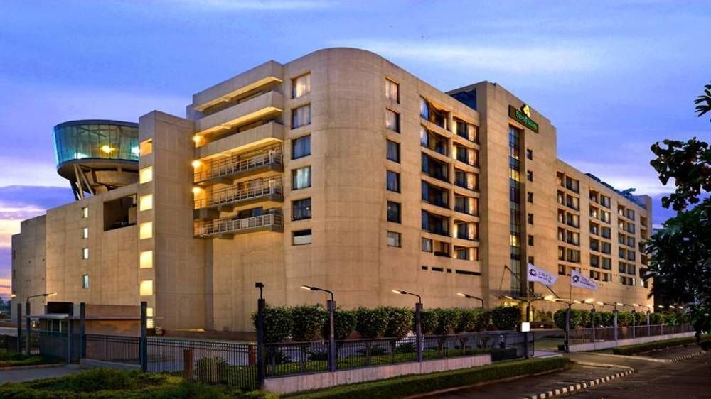 Savoy Suites Manesar Gurgaon Ngoại thất bức ảnh