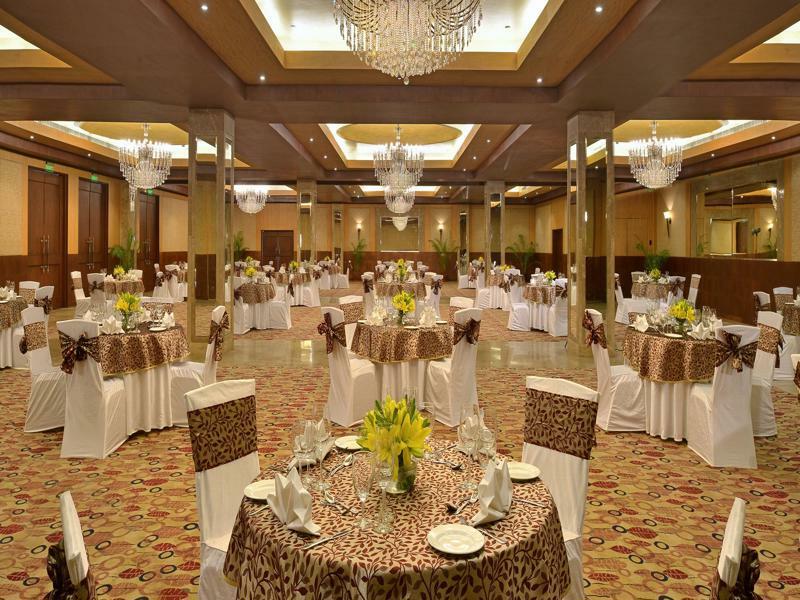 Savoy Suites Manesar Gurgaon Ngoại thất bức ảnh